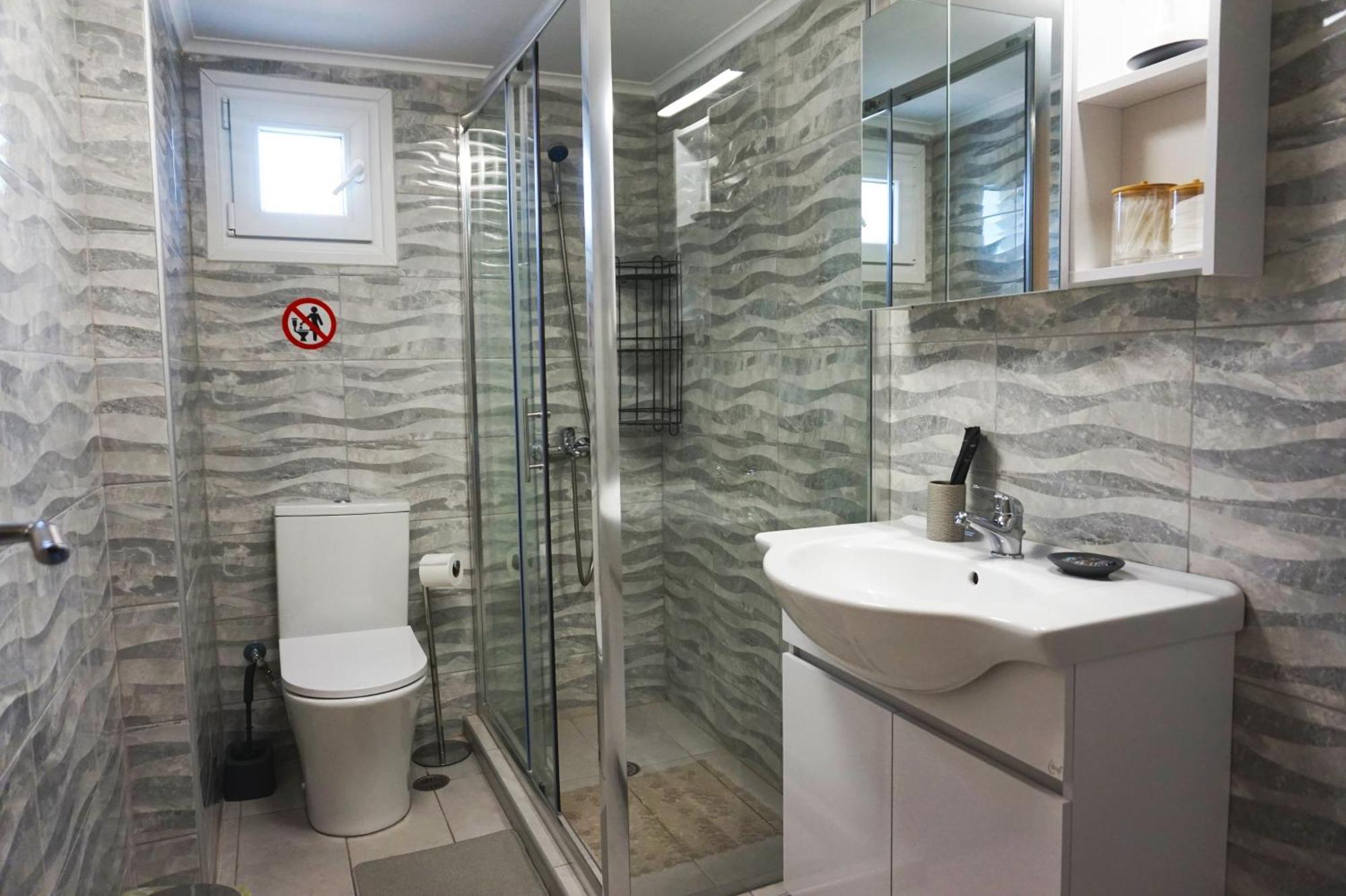 Airport Palmtree Apartments - 15Min From Airport Луца Экстерьер фото