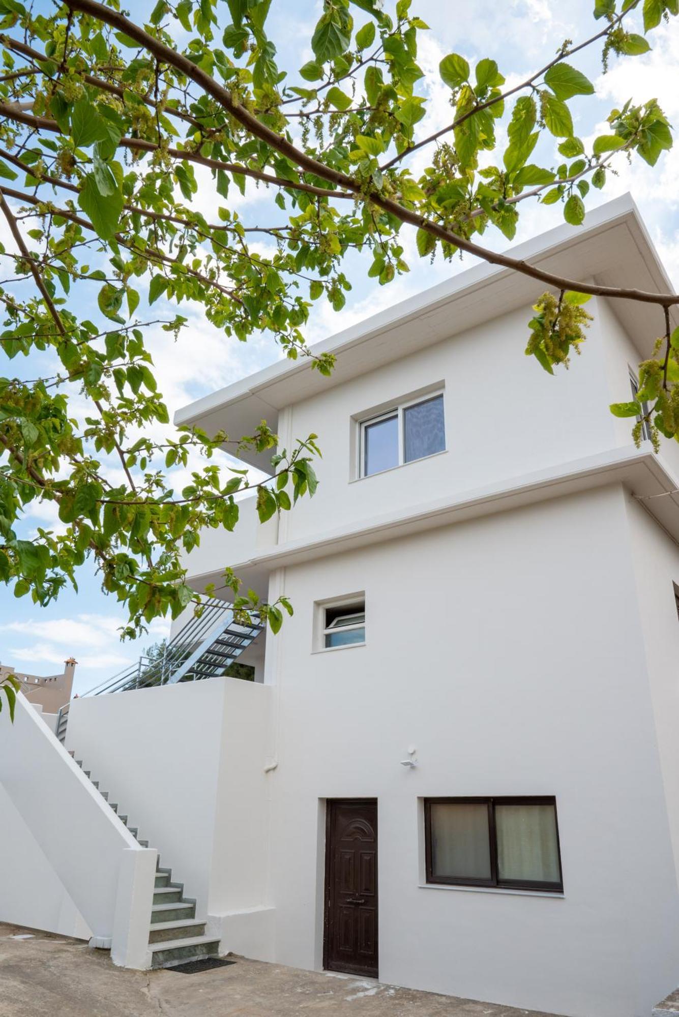 Airport Palmtree Apartments - 15Min From Airport Луца Экстерьер фото